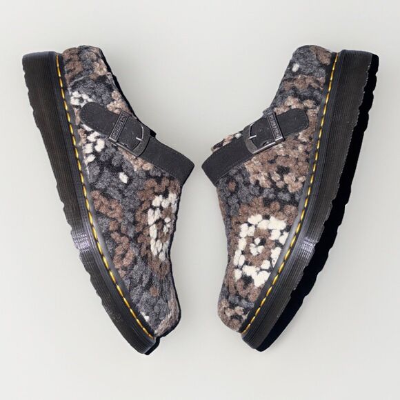 NEW Dr. Martens Isham Black Crochet Mens 10 Wool Faux Fur Slides Clog Slip - Picture 2 of 5